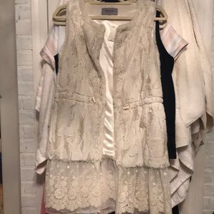 Fur and lace brand new vest